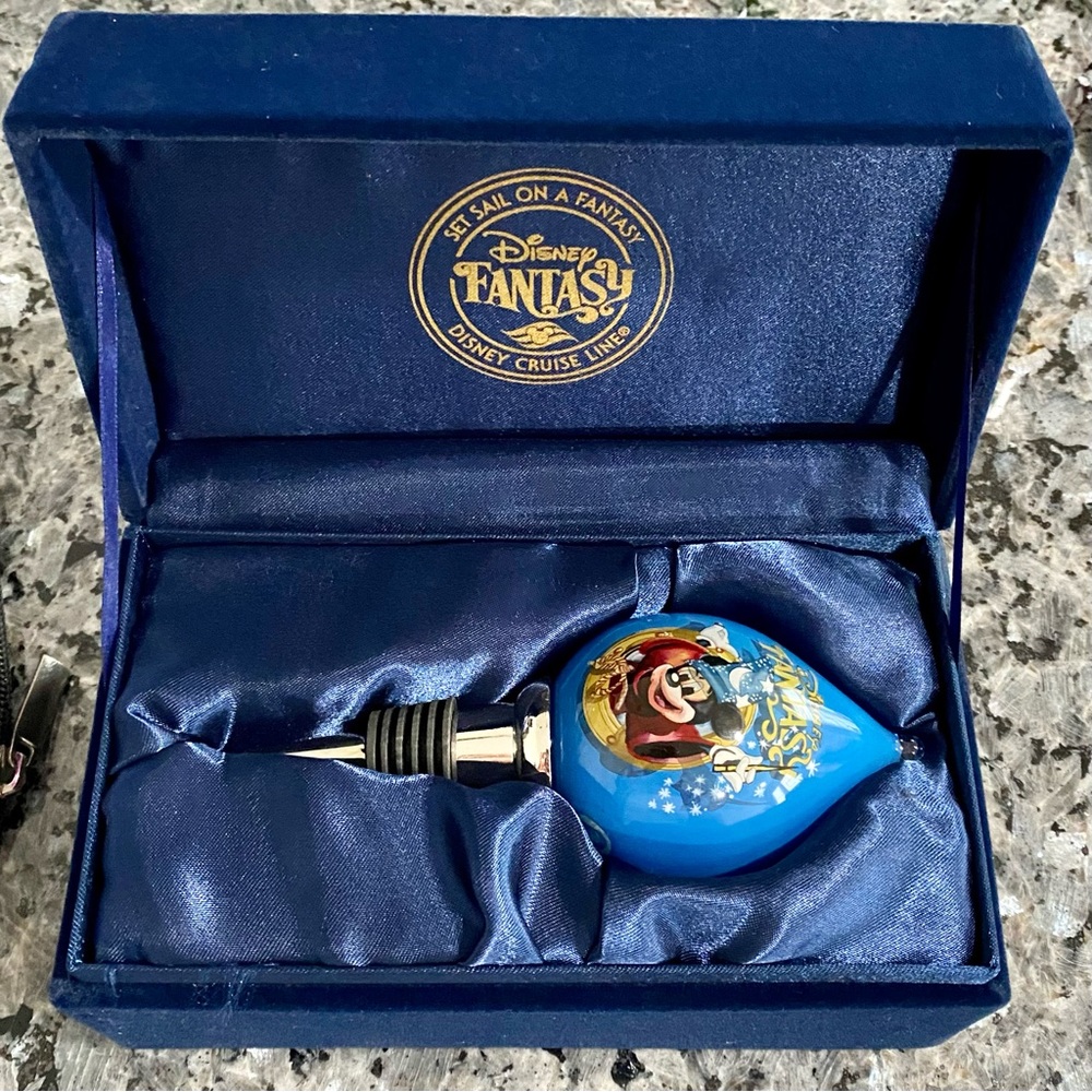 Disney Cruise Line Fantasy glass blown INAUGURAL SALING Wine stopper Ne’Qwa